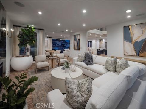 16572 Grimaud , Huntington Beach, CA