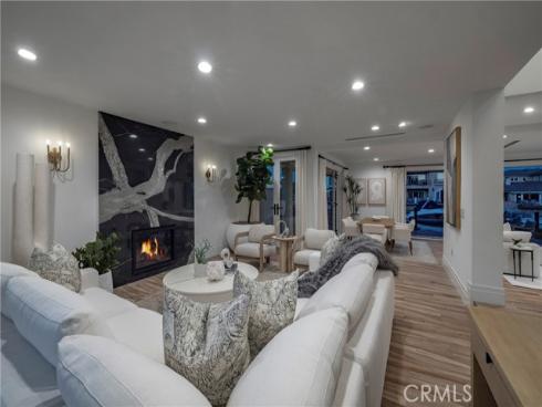 16572 Grimaud , Huntington Beach, CA