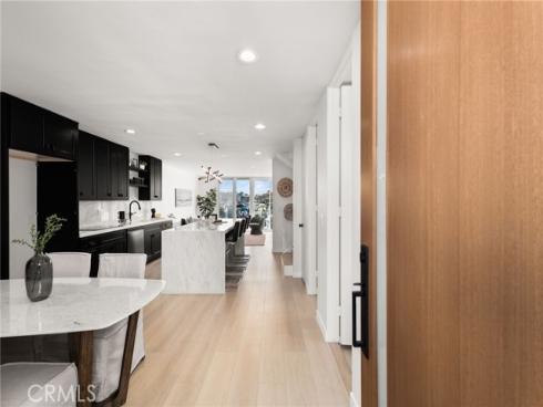 16435 Harbour 13 Lane, Huntington Beach, CA