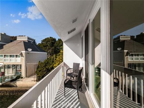 16435 Harbour 13 Lane, Huntington Beach, CA