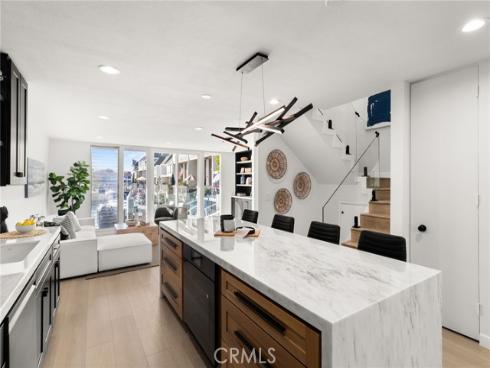 16435 Harbour 13 Lane, Huntington Beach, CA
