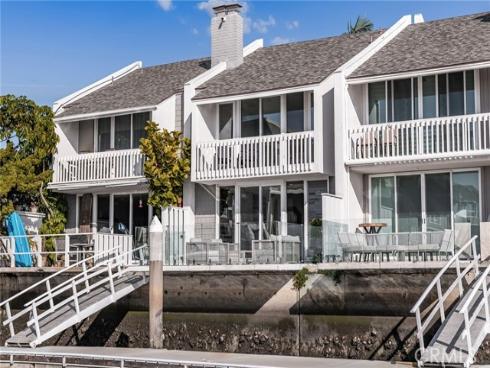 16435 Harbour 13 Lane, Huntington Beach, CA