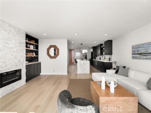 16435 Harbour 13 Lane, Huntington Beach, CA
