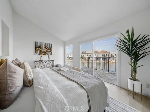 16090 Tortola Circle, Huntington Beach, CA