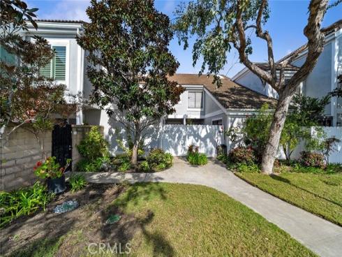 16090 Tortola Circle, Huntington Beach, CA
