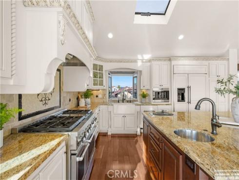 16455 Ladona Circle, Huntington Beach, CA