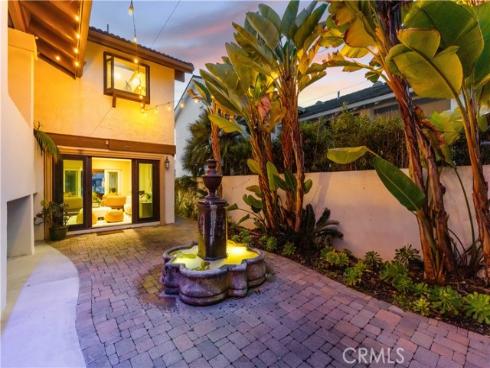 16455 Ladona Circle, Huntington Beach, CA