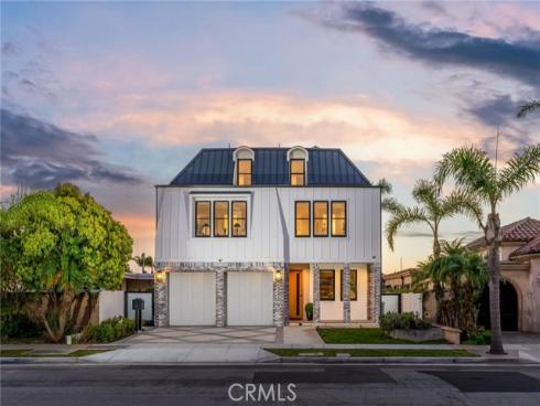 17007 Edgewater Lane, Huntington Beach, CA