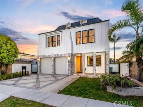 17007 Edgewater Lane, Huntington Beach, CA