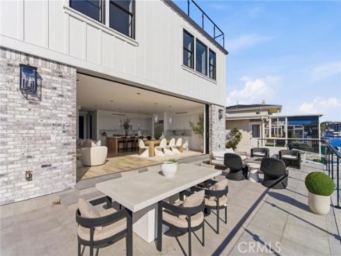 17007 Edgewater Lane, Huntington Beach, CA