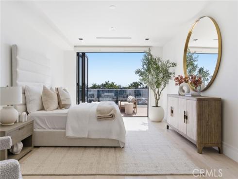 17007 Edgewater Lane, Huntington Beach, CA