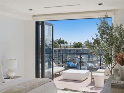 17007 Edgewater Lane, Huntington Beach, CA