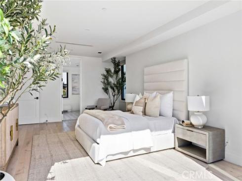 17007 Edgewater Lane, Huntington Beach, CA