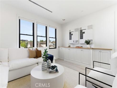 17007 Edgewater Lane, Huntington Beach, CA