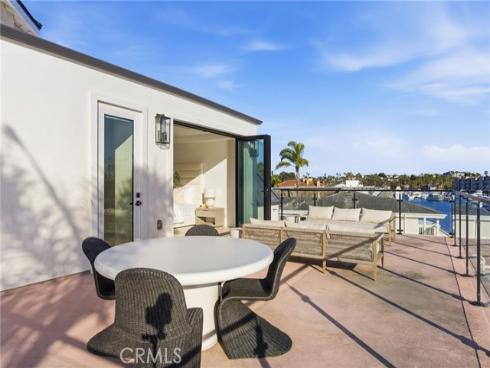17007 Edgewater Lane, Huntington Beach, CA