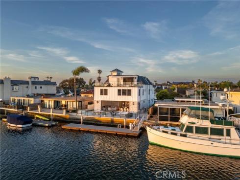 17007 Edgewater Lane, Huntington Beach, CA