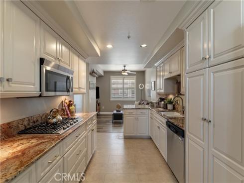 5142 Warner Ave 209 , Huntington Beach, CA