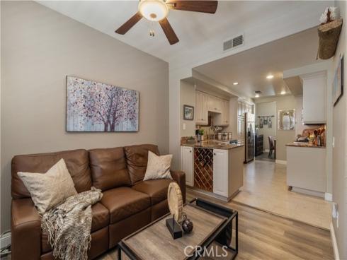 5142 Warner Ave 209 , Huntington Beach, CA