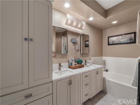 5142 Warner Ave 209 , Huntington Beach, CA