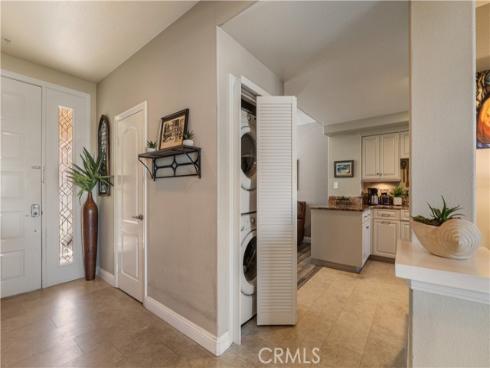 5142 Warner Ave 209 , Huntington Beach, CA