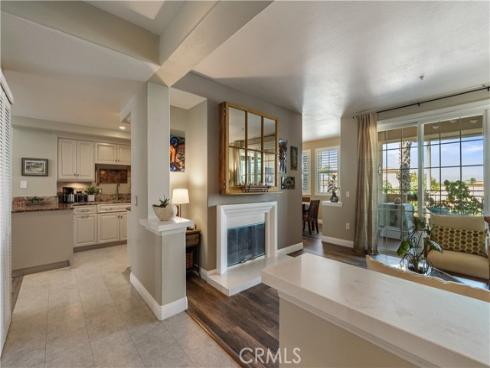 5142 Warner Ave 209 , Huntington Beach, CA