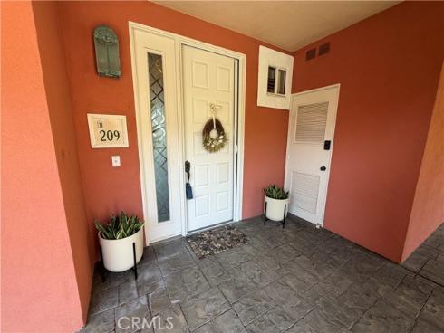 5142 Warner Ave 209 , Huntington Beach, CA