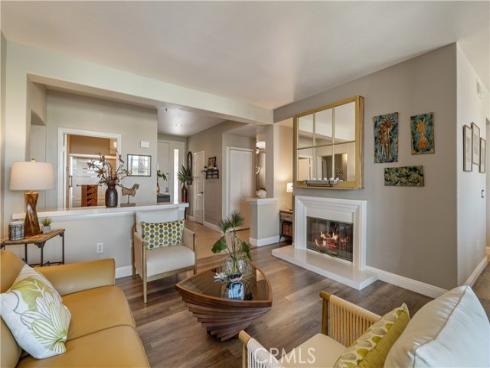 5142 Warner Ave 209 , Huntington Beach, CA