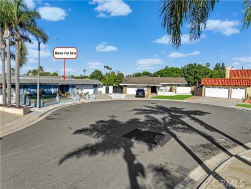 8131  Wenlock   Circle, Huntington Beach, CA