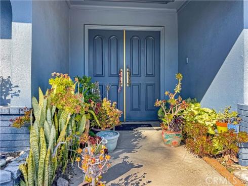 8131  Wenlock   Circle, Huntington Beach, CA