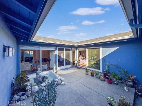 8131  Wenlock   Circle, Huntington Beach, CA