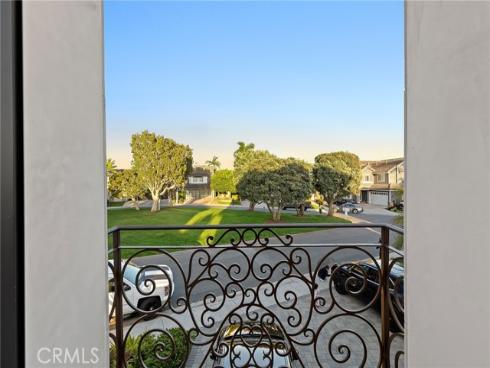 16861 Marina Bay Drive, Huntington Beach, CA