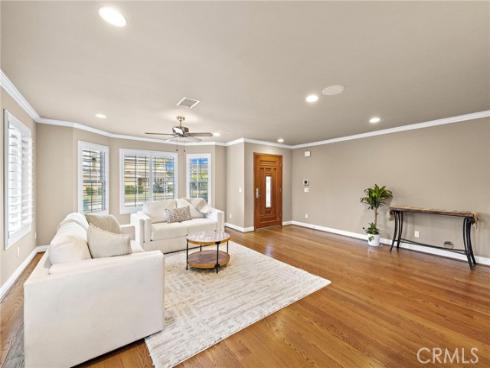18452 Carnaby , Huntington Beach, CA