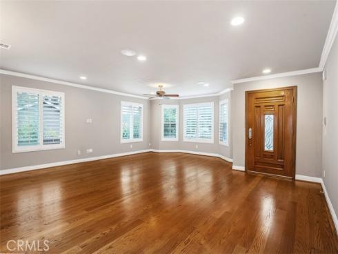 18452 Carnaby , Huntington Beach, CA
