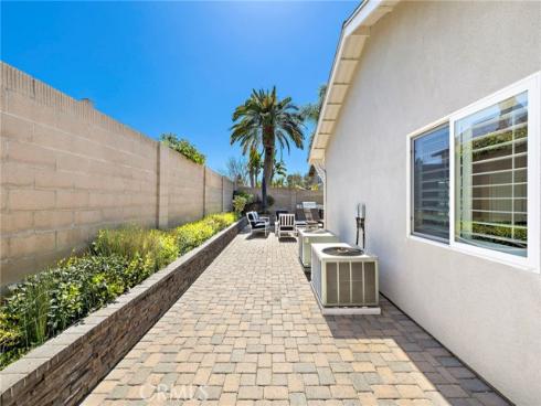 18452 Carnaby , Huntington Beach, CA