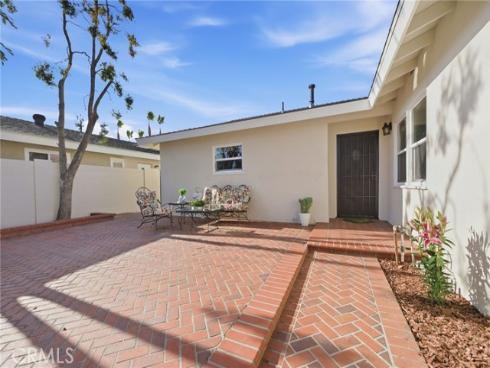 5041 Mcfadden , Huntington Beach, CA