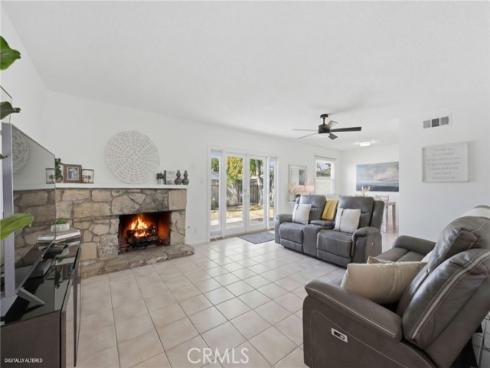 5041 Mcfadden , Huntington Beach, CA