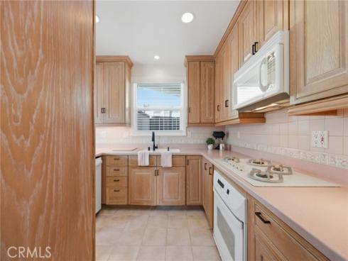 5041 Mcfadden , Huntington Beach, CA