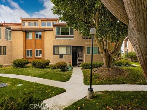 17110  Bluewater   Lane, Huntington Beach, CA