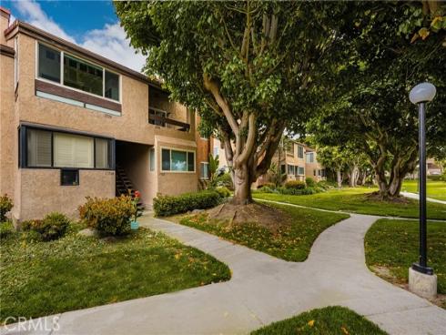 17110  Bluewater   Lane, Huntington Beach, CA