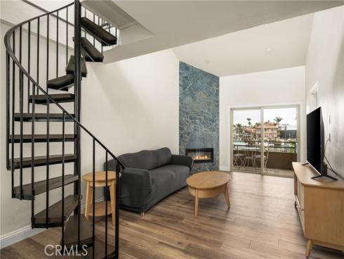 17110  Bluewater   Lane, Huntington Beach, CA