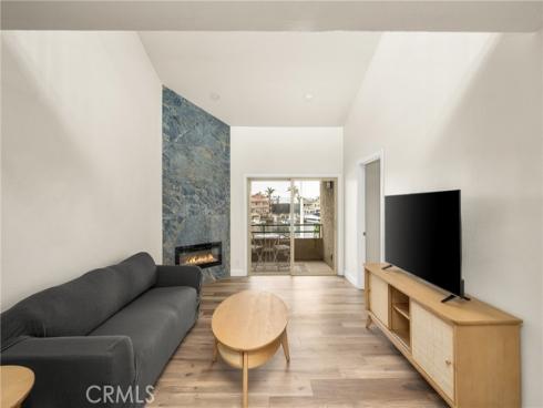 17110  Bluewater   Lane, Huntington Beach, CA