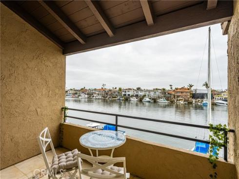 17110  Bluewater   Lane, Huntington Beach, CA