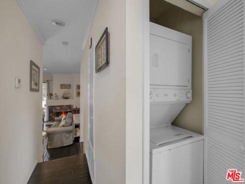 8171 Racepoint 104 Drive, Huntington Beach, CA