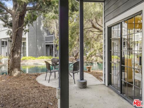 8171 Racepoint 104 Drive, Huntington Beach, CA