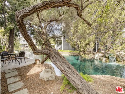 8171 Racepoint 104 Drive, Huntington Beach, CA