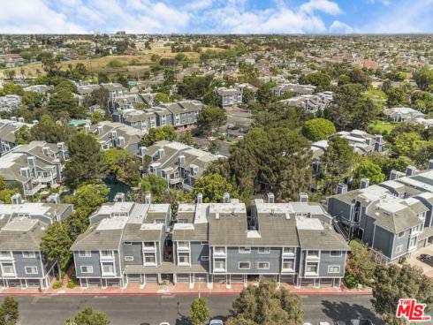 8171 Racepoint 104 Drive, Huntington Beach, CA