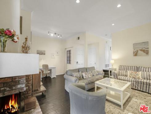 8171 Racepoint 104 Drive, Huntington Beach, CA
