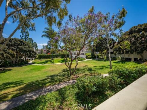 5146 Dorado 106 Drive, Huntington Beach, CA