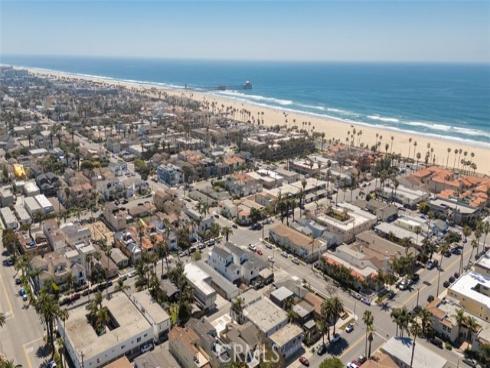 305  14th   Street, Huntington Beach, CA