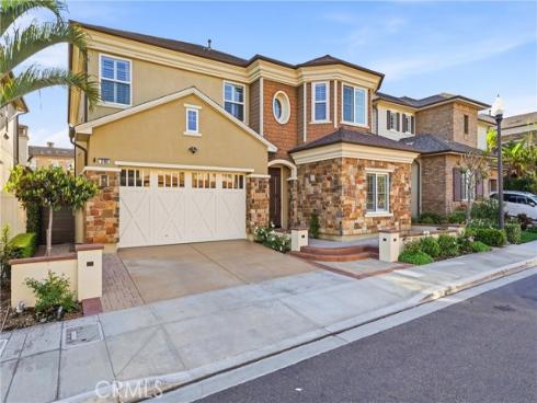 17491 Oakbluffs Lane , Huntington Beach, CA